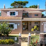 Willa With Garden And Pool Vilamoura