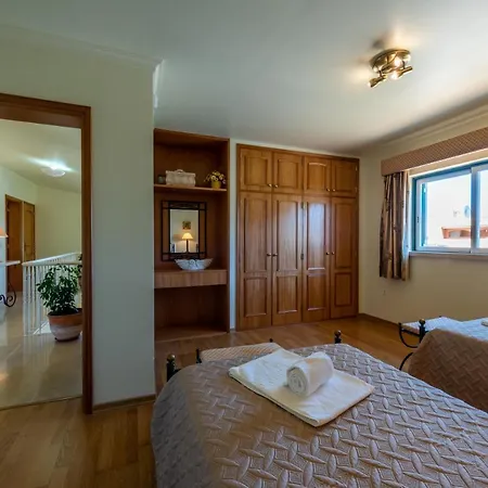 Villa With Garden And Pool Vilamoura