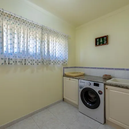 With Garden And Pool Villa Vilamoura