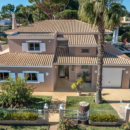 With Garden And Pool Villa Vilamoura