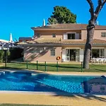 With Garden And Pool Villa *