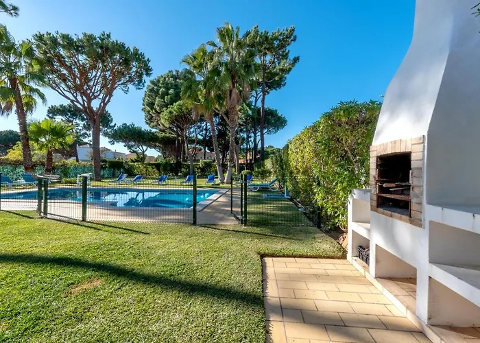 Villa With Garden And Pool