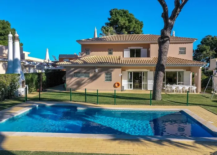 With Garden And Pool Villa *