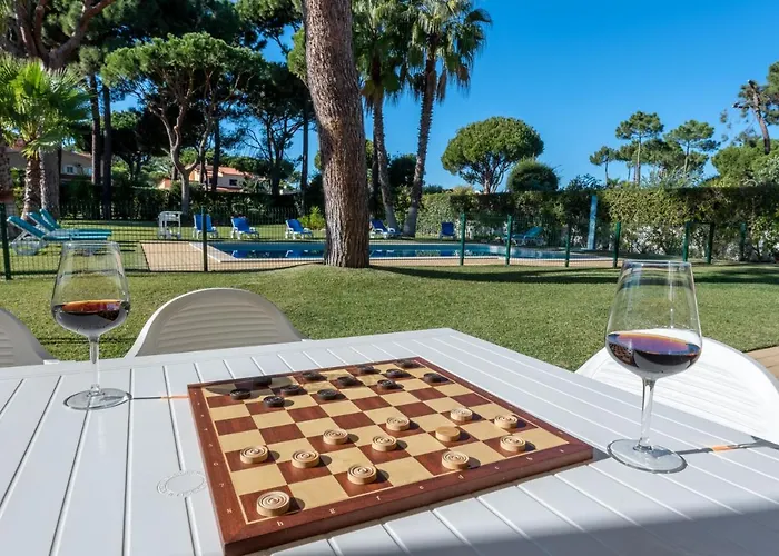 Villa With Garden And Pool *