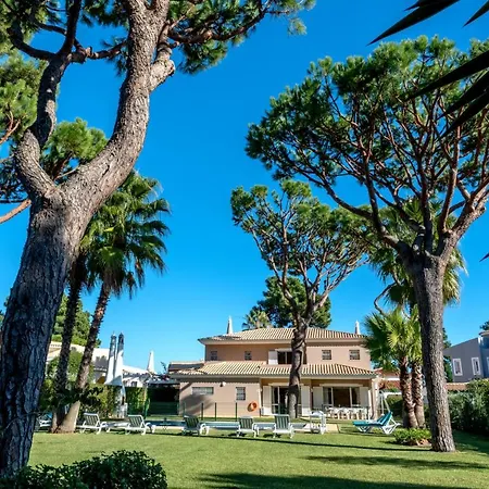 Villa With Garden And Pool Vilamoura